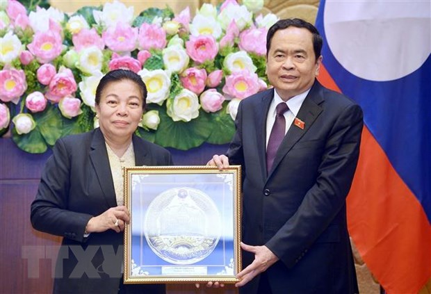 进一步深化越老国会的合作关系