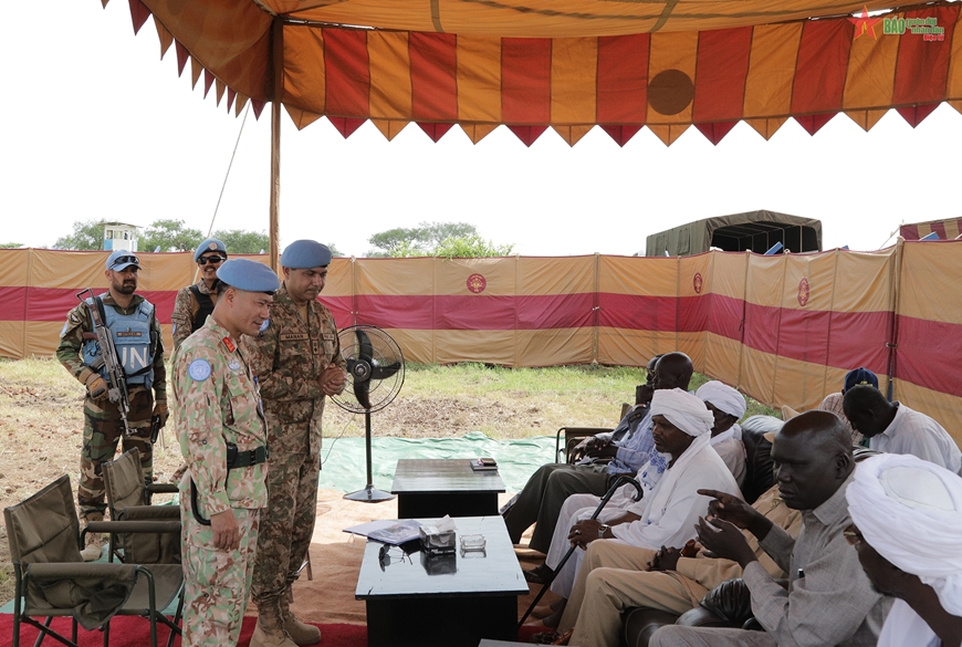 越南一号工兵队在苏丹开展首次人道主义活动