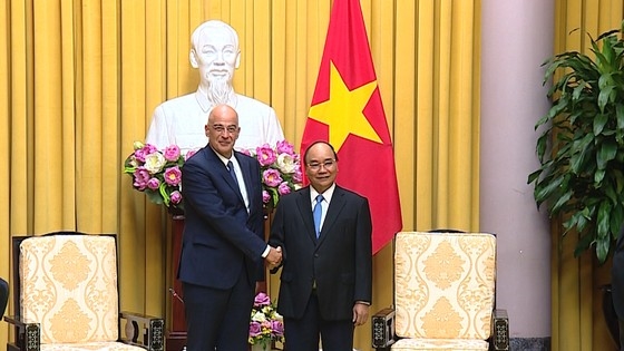越希两国加强经贸合作关系