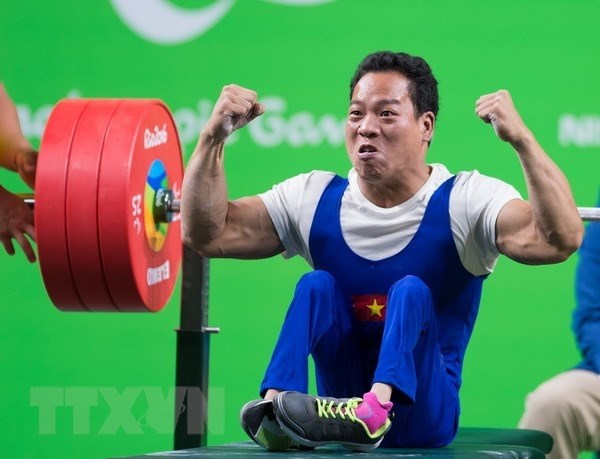 2022年东南亚残疾人运动会：越南举重运动员黎文功成功卫冕