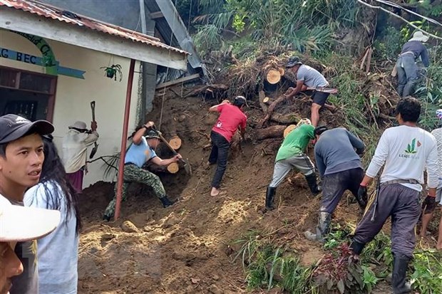 越南国家主席阮春福就菲律宾遭受地震灾害向菲律宾总统马科斯致慰问电