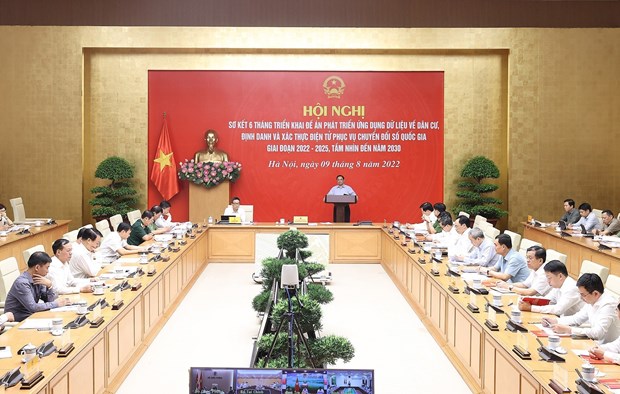 越南政府总理范明正主持人口数据库提案总结会议