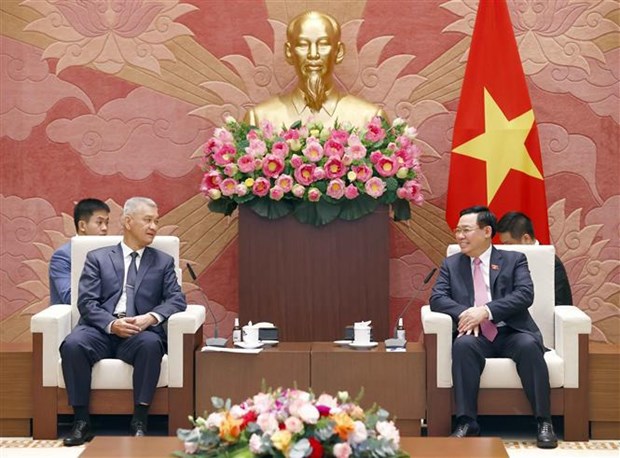 越南国会主席会见老挝人民革命党中央书记处书记