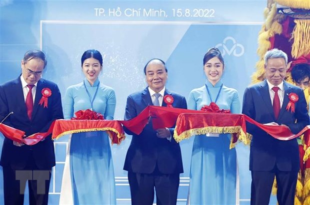 越南国家主席阮春福出席胡志明市新顺CMC数据中心揭牌仪式