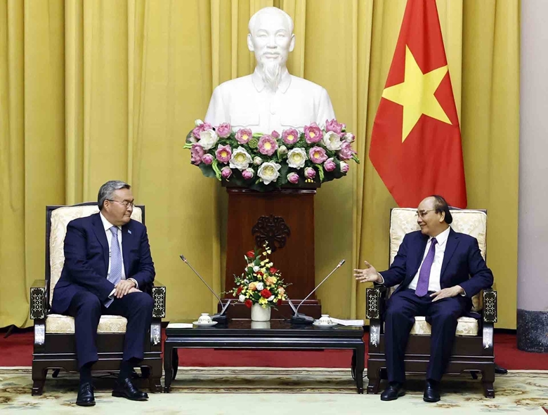 巩固和发展越南-哈萨克斯坦关系