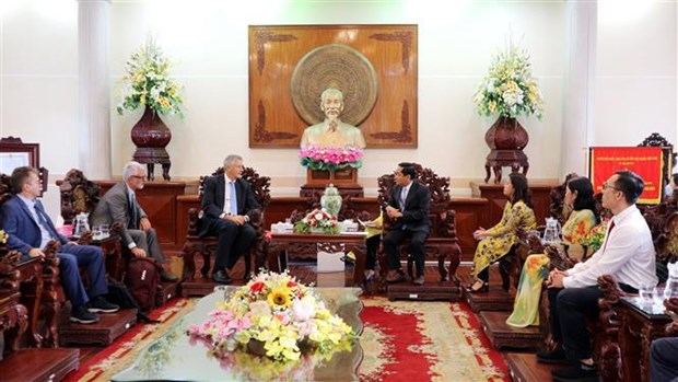 推动芹苴市与意大利各地方的合作