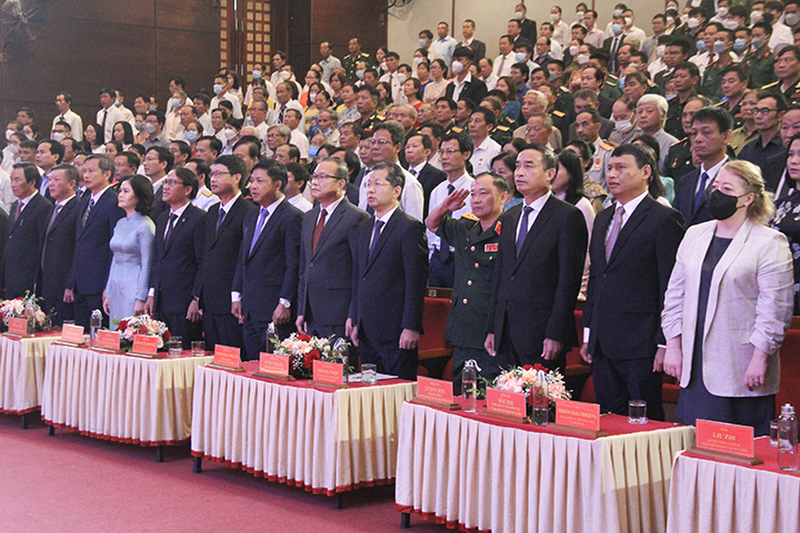 岘港市促进与老挝各地之间的关系