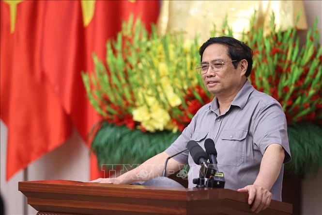 越南政府总理范明正主持与富寿省领导班子的工作会议