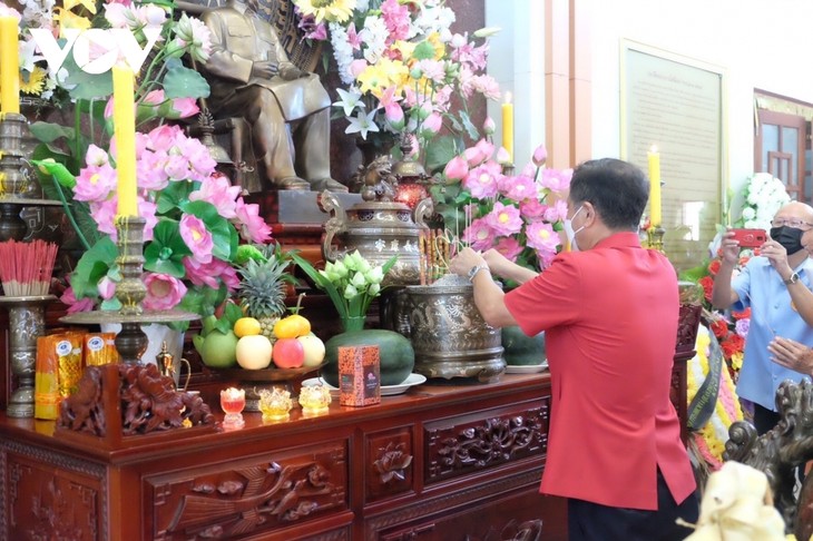 旅外越南人纷纷举行国庆节77周年纪念活动