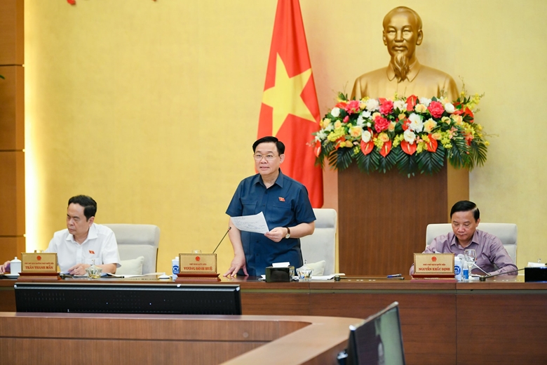 第十五届越南国会常委会第十五次会议闭幕