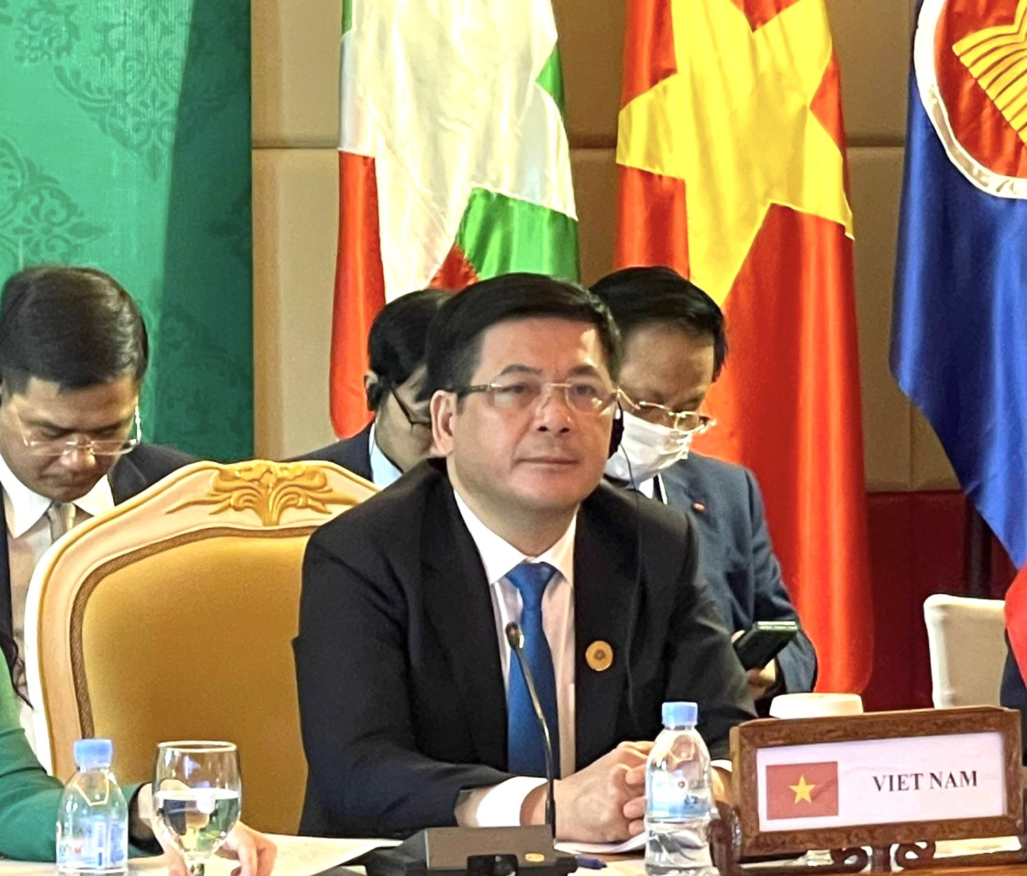 越南为第54届东盟经济部长会议作出积极贡献