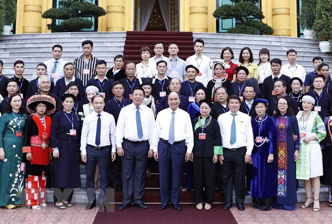 国家主席阮春福会见高平省少数民族模范代表