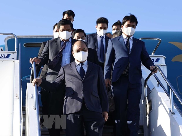 越南国家主席阮春福抵达东京 开始出席日本前首相安倍国葬