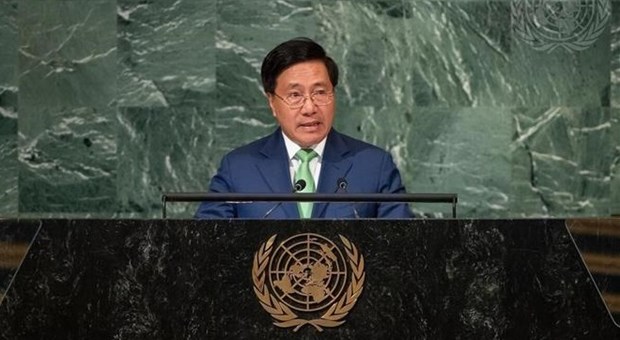 越老一向重视并为两国关系给予最高优先