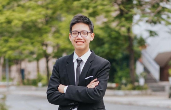 河内高一学生获授世界国际象棋联合会特级大师