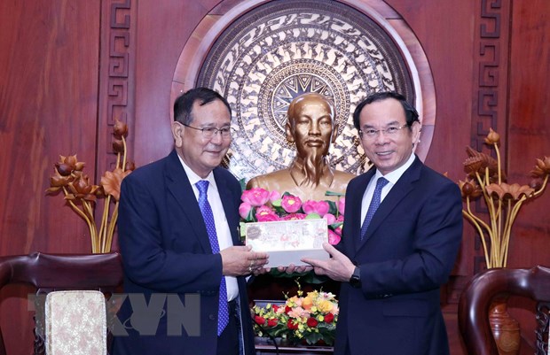 推进越印经济合作