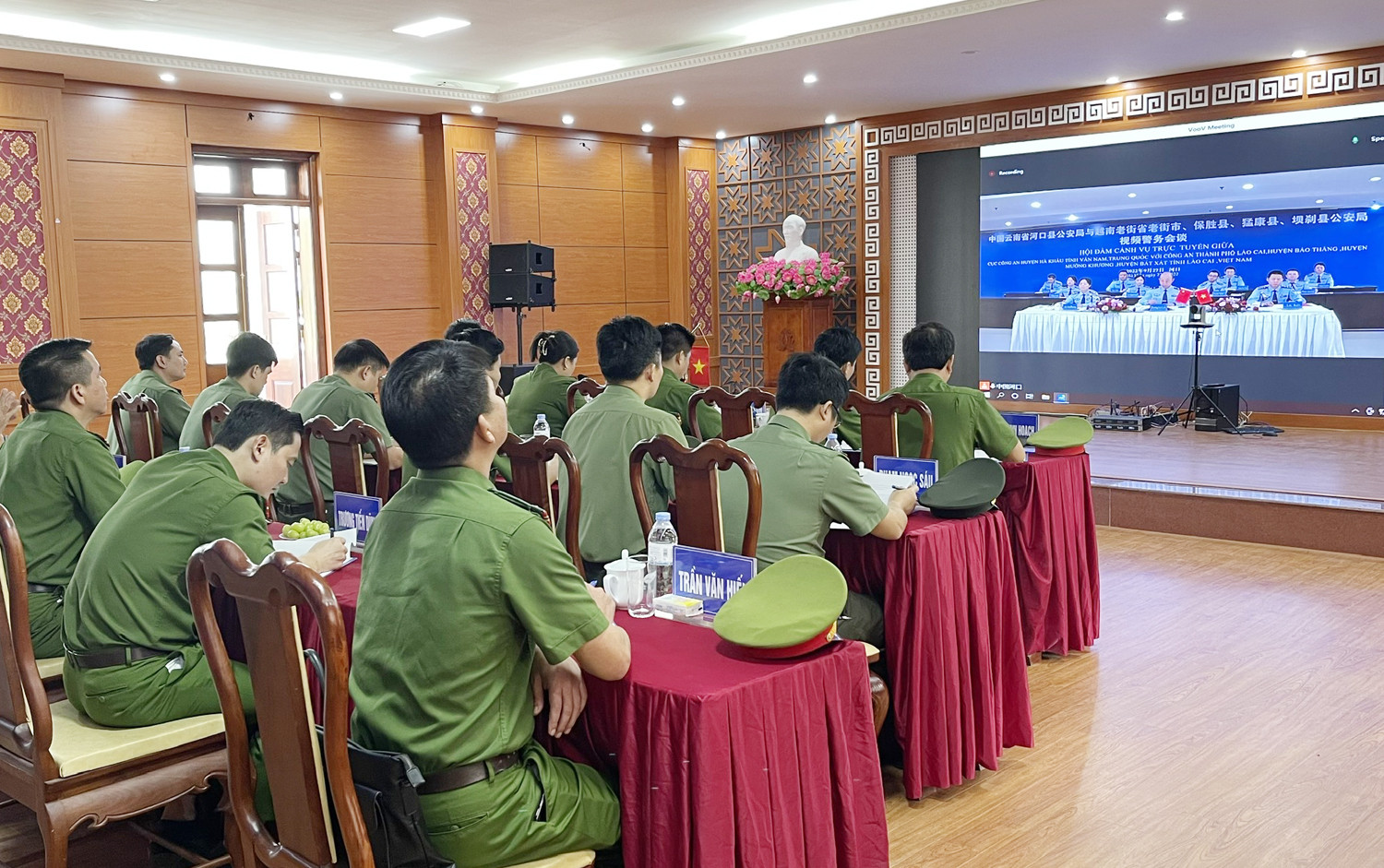 老街省与中国云南省公安展开信息互通合作 保障边境安全