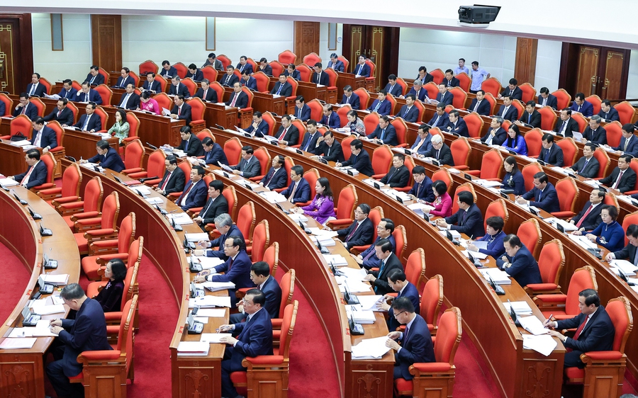 越共十三届六中全会第五个工作日：讨论国家总体规划提案