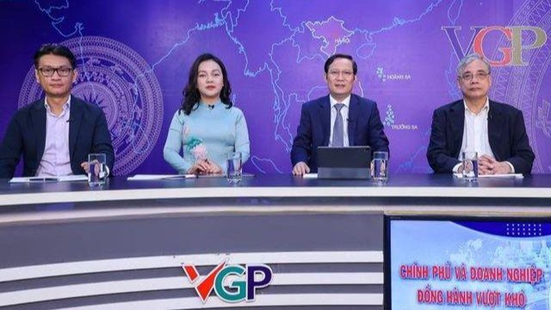 “政府与企业：共同克服困难”研讨会举行