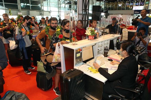 越捷的岘港至印度孟买和新德里两条新直达航线正式开通