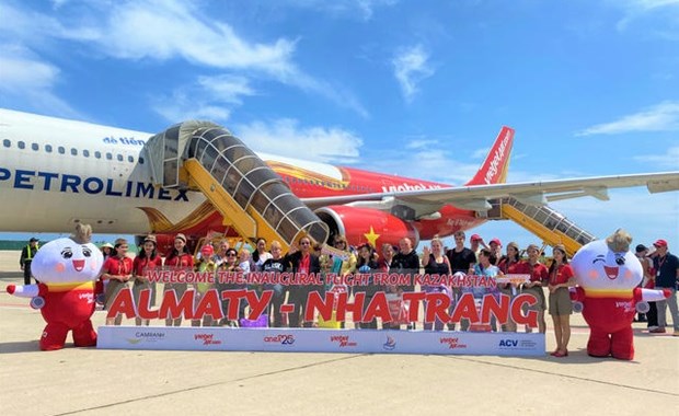 越南迎接哈萨克斯坦至芽庄的首趟直航