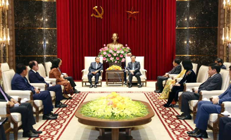 促进河内与柬埔寨首都金边的合作关系