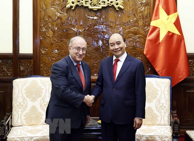 国家主席阮春福会见德国世界大学服务机构主席