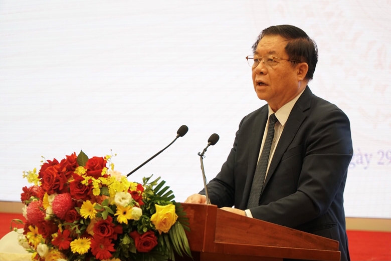 集中建设和发扬越南文化价值和越南人力量