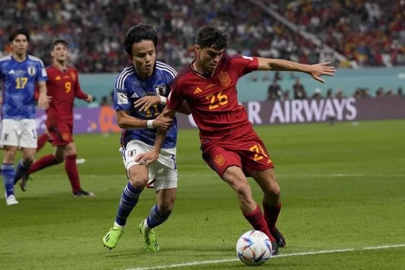 2022年卡塔尔世界杯
日本队以2比1反超西班牙队 两者携手晋级淘汰赛