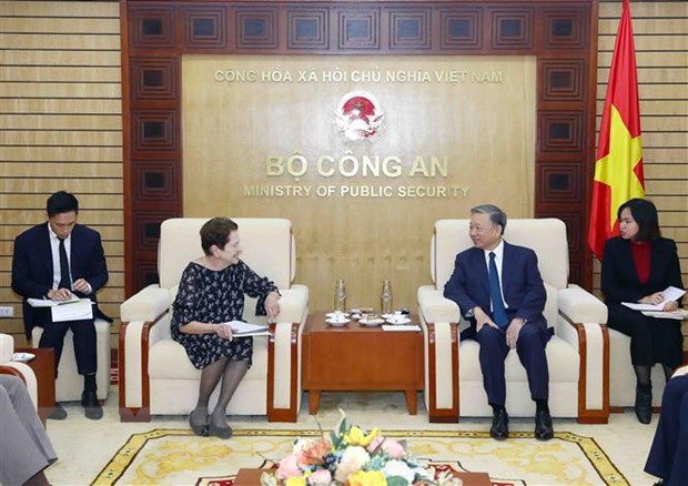 越南与美国加强合作关系