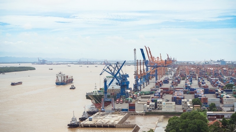 VIMC 廷武港自12月12日起开始迎接4万吨级船舶减载靠泊