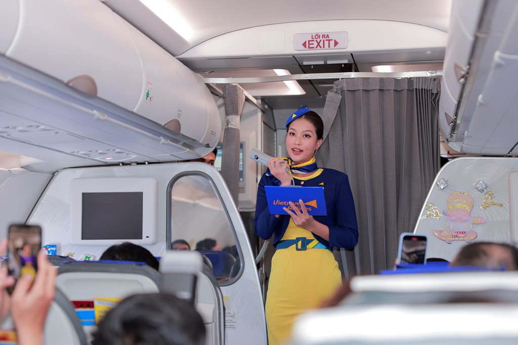 越游航空公司开通首条国际航线