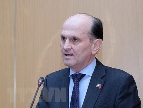 促进越南与阿根廷在足球领域的合作