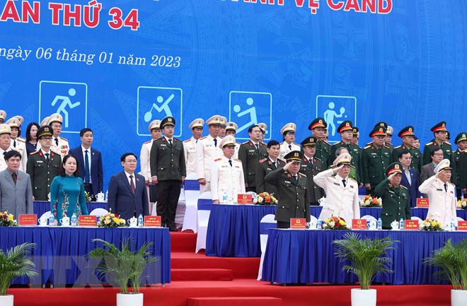 越南国会主席王廷惠出席越南人民公安警卫力量运动会