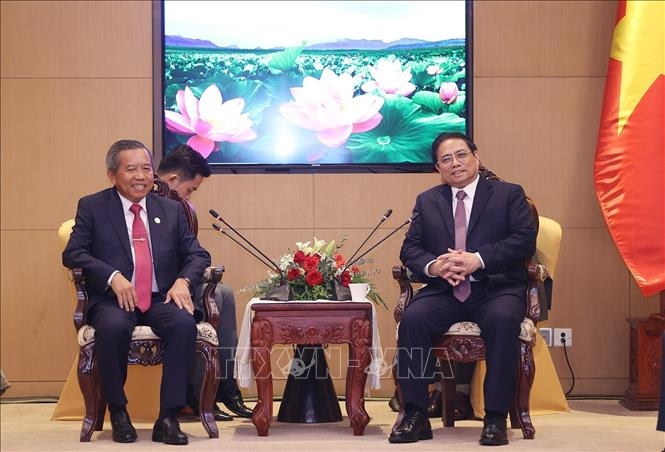 范明正总理会见老越友好协会主席