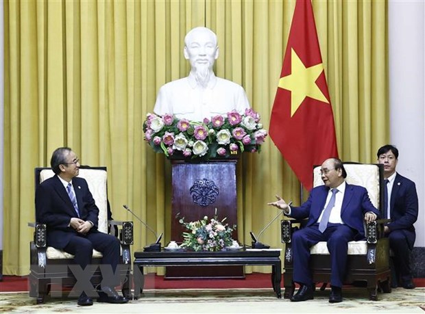 越南国家主席阮春福会见日本新泻县知事花角英世