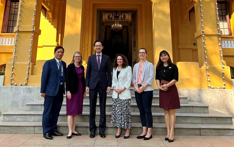 继续加强越南与美国之间的合作关系