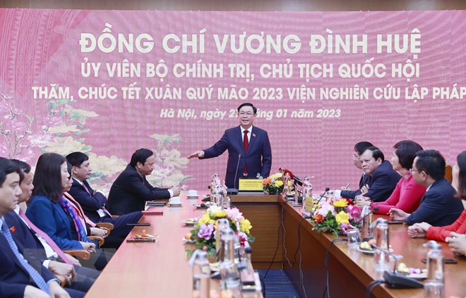 国会主席王廷惠向立法研究院拜年