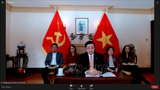越南与加拿大合作关系研讨会以线上方式举行
