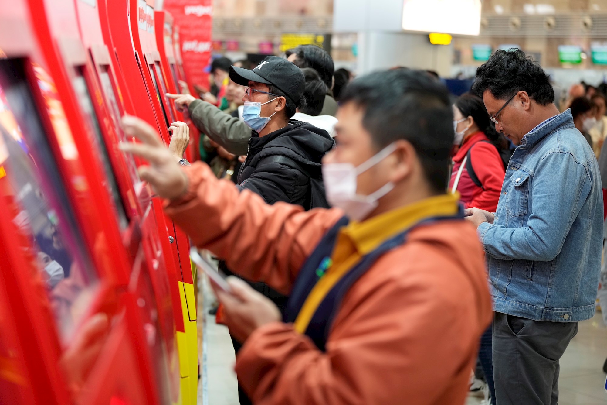 2023年春节假期内排机场旅客吞吐量达近90万人次