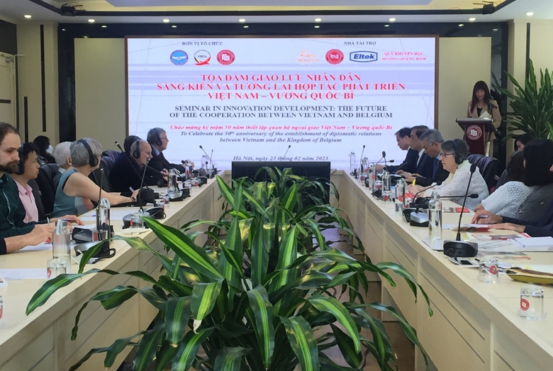 加强越南与比利时的发展合作