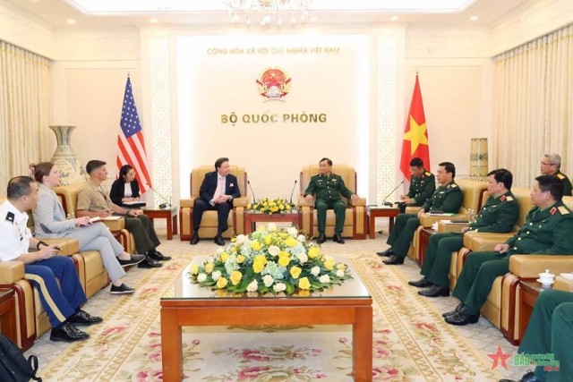 越南与美国促进克服战后遗留爆炸物后果的合作