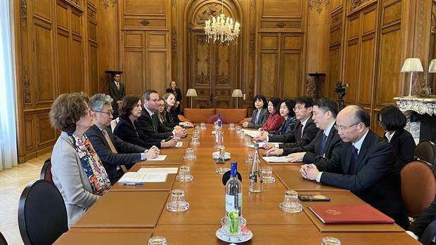 越南同经济合作与发展组织签署《多边税收征管互助公约》