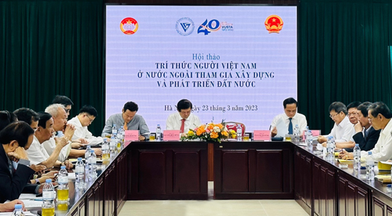 充分发扬旅外越南知识分子在国家建设事业中的潜力