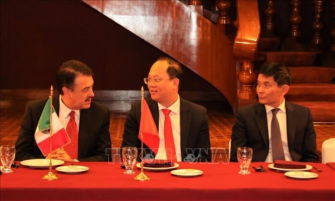 胡志明市代表团对墨西哥进行工作访问