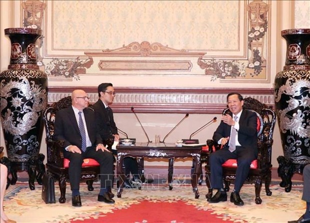 越南胡志明市与古巴加强建设领域合作