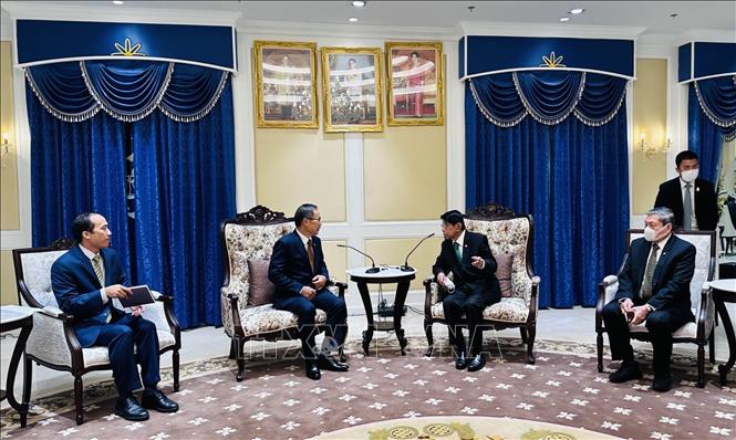 推动越泰两国友好合作关系