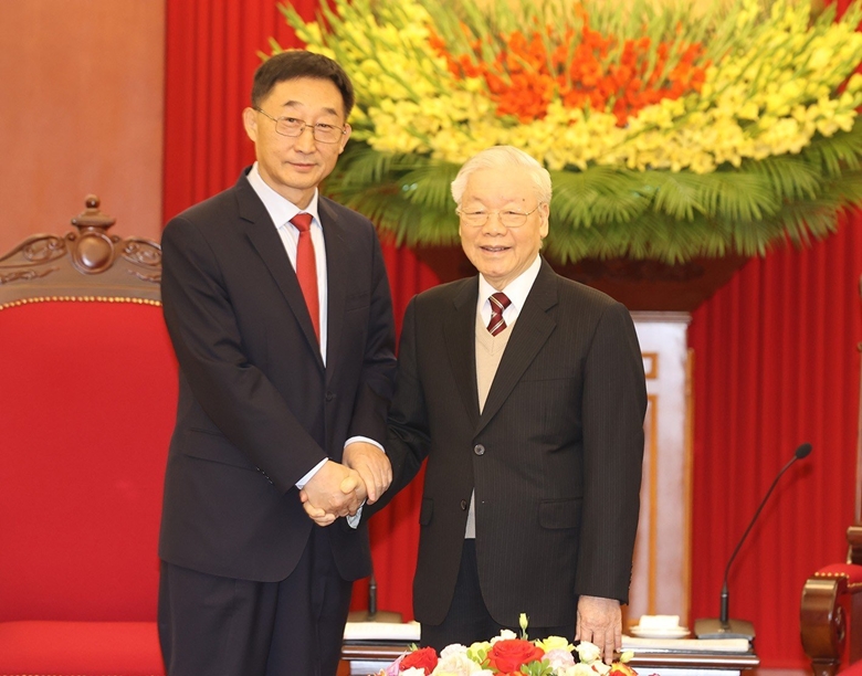 越共中央总书记阮富仲会见中国广西壮族自治区党委书记刘宁