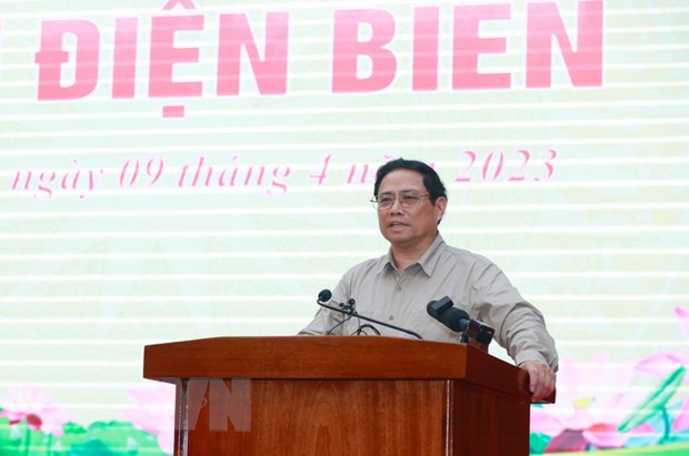 范明正总理同奠边省主要领导举行工作会议