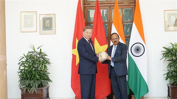 加强越印两国安全合作关系